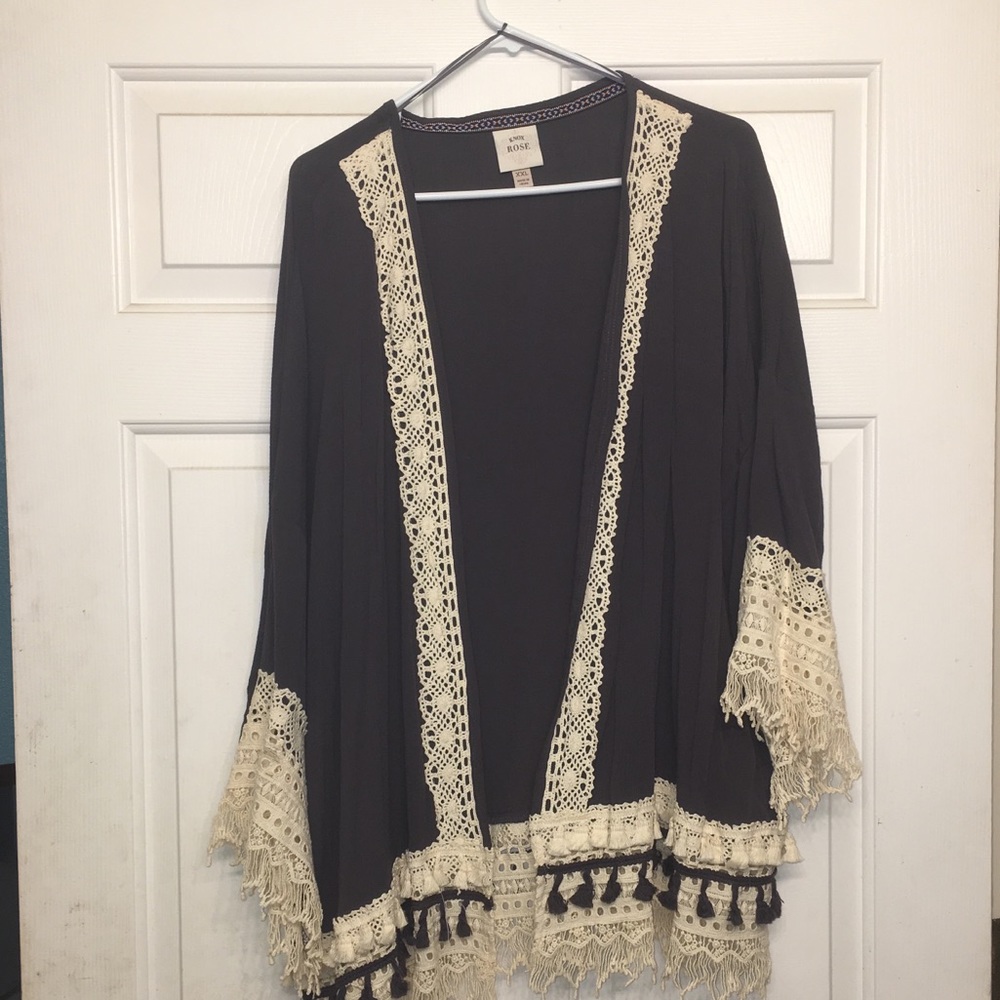 Knox Rose crocheted kimono